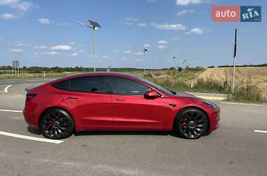 Седан Tesla Model 3 2022 в 
