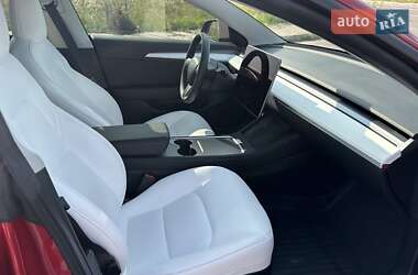 Седан Tesla Model 3 2022 в 