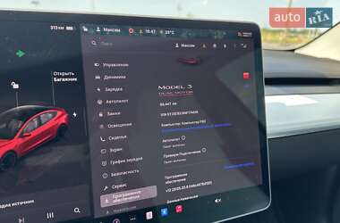 Седан Tesla Model 3 2022 в 