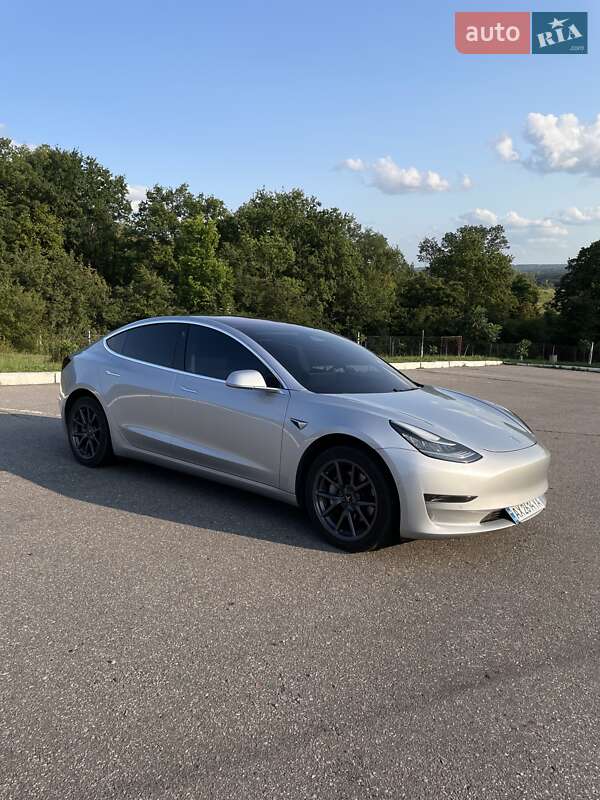 Tesla Model 3 2018