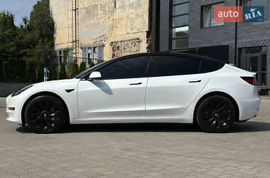 Седан Tesla Model 3 2023 в 