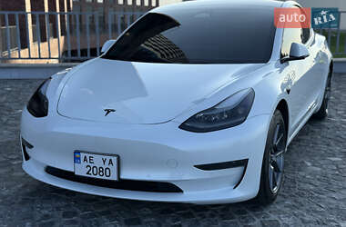 Седан Tesla Model 3 2022 в Днепре