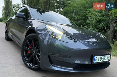 Седан Tesla Model 3 2023 в 