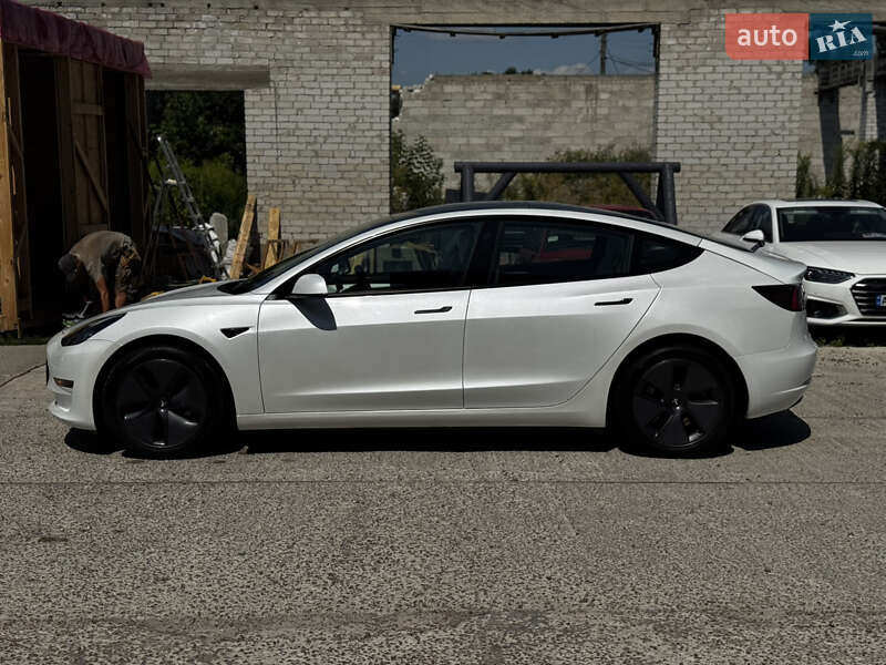 Седан Tesla Model 3 2023 в Житомире