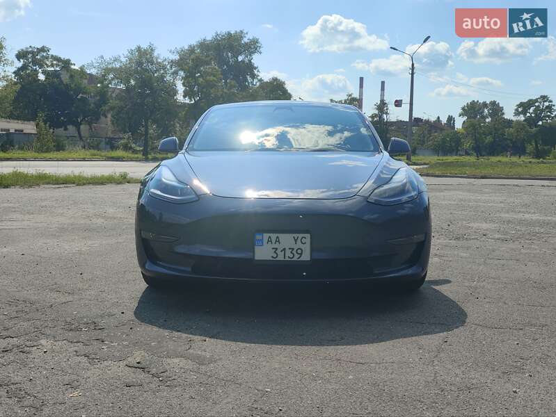 Седан Tesla Model 3 2023 в Киеве