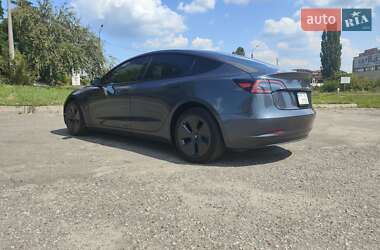 Седан Tesla Model 3 2023 в 