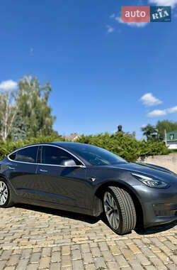 Седан Tesla Model 3 2018 в 