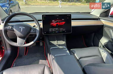 Седан Tesla Model 3 2022 в 