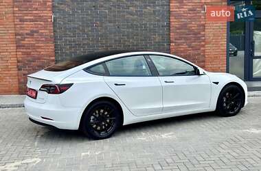Седан Tesla Model 3 2021 в Кременчуге