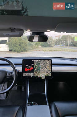 Седан Tesla Model 3 2018 в 