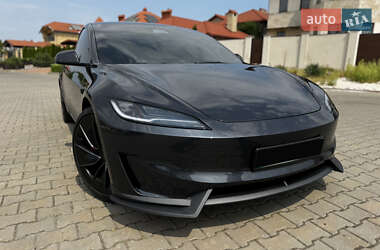 Седан Tesla Model 3 2024 в Одессе