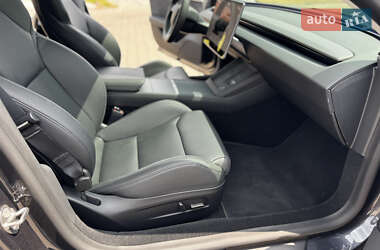 Седан Tesla Model 3 2024 в 