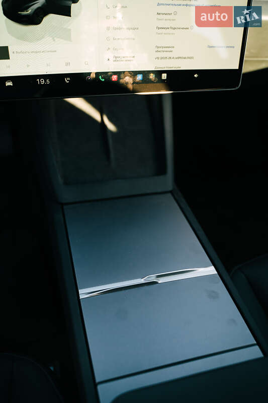 Седан Tesla Model 3 2024 в Одесі