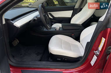 Седан Tesla Model 3 2020 в 