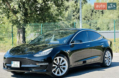 Седан Tesla Model 3 2020 в Каменском