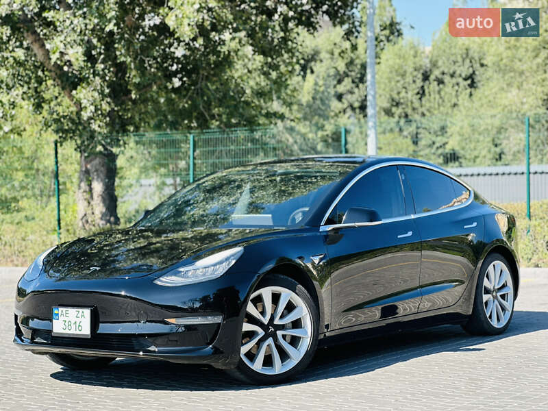 Tesla Model 3 2020