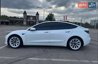 Седан Tesla Model 3 2021 в 