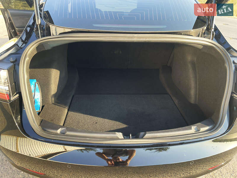 Седан Tesla Model 3 2019 в Одессе