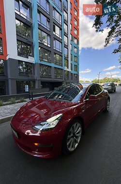 Седан Tesla Model 3 2018 в Чернигове