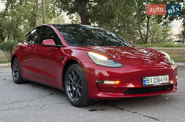 Седан Tesla Model 3 2018 в Кременчуці