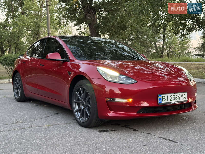 Седан Tesla Model 3 2018 в Кременчуге