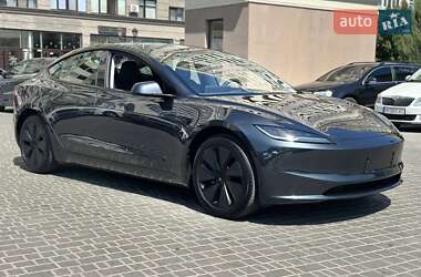 Седан Tesla Model 3 2024 в Одессе