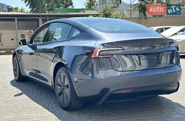 Седан Tesla Model 3 2024 в 
