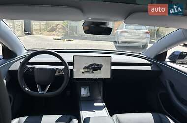 Седан Tesla Model 3 2024 в 