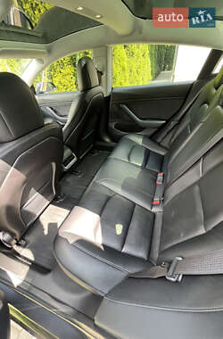 Седан Tesla Model 3 2019 в 