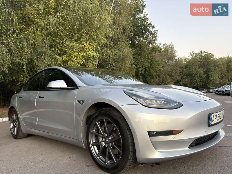 Седан Tesla Model 3 2018 в Запоріжжі