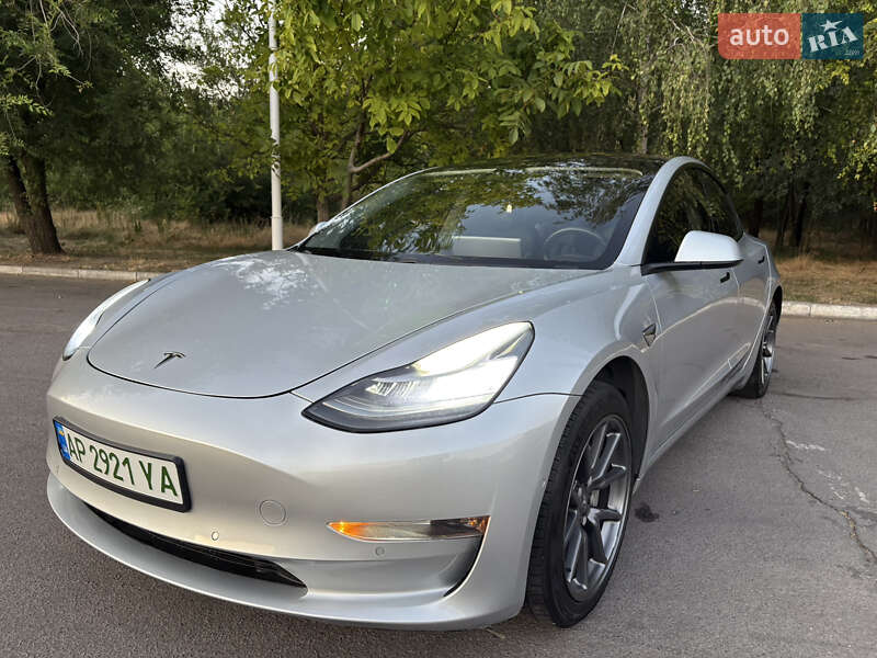 Седан Tesla Model 3 2018 в Запоріжжі
