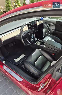Седан Tesla Model 3 2019 в 