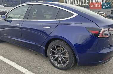 Седан Tesla Model 3 2018 в 