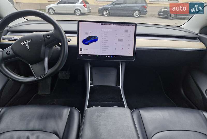Седан Tesla Model 3 2018 в Києві