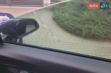 Седан Tesla Model 3 2020 в 