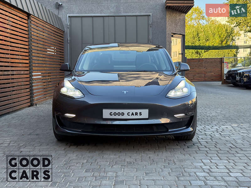 Седан Tesla Model 3 2022 в Одессе