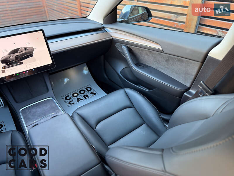 Седан Tesla Model 3 2022 в Одессе