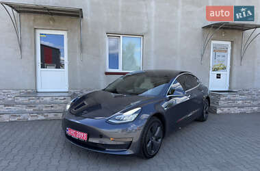 Седан Tesla Model 3 2019 в 