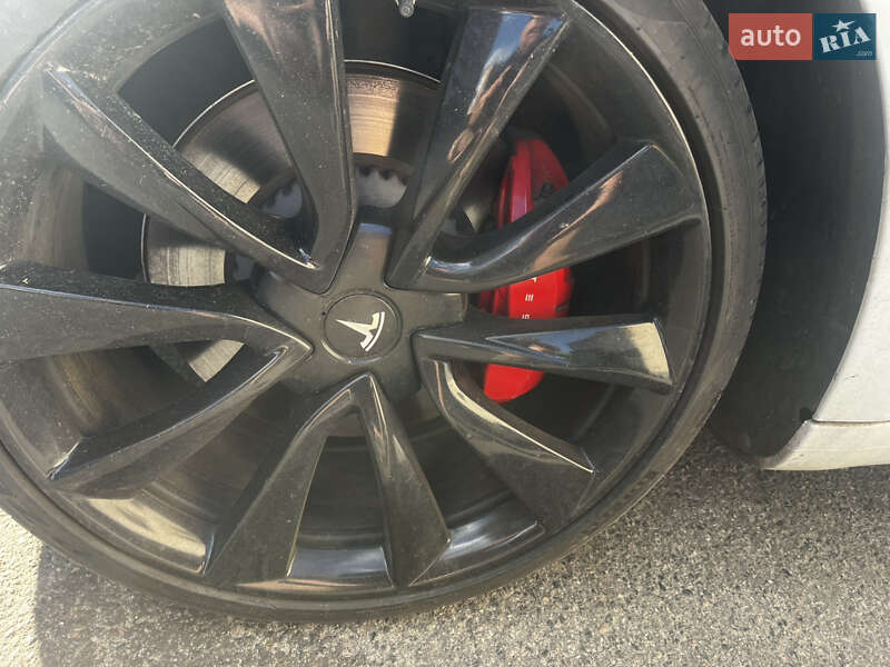 Седан Tesla Model 3 2018 в Полтаве