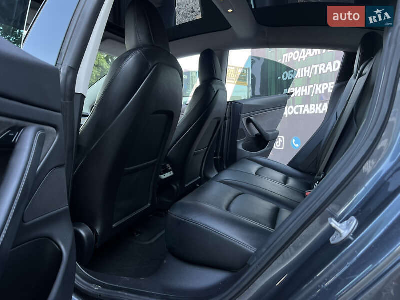 Седан Tesla Model 3 2019 в Харькове