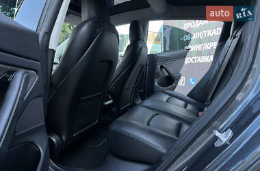 Седан Tesla Model 3 2019 в 