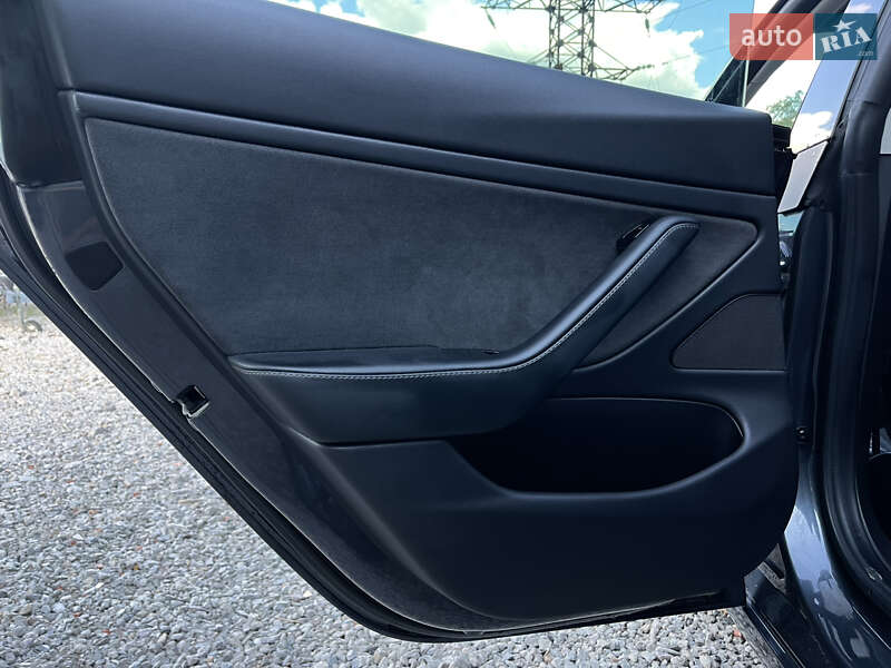 Седан Tesla Model 3 2019 в Харькове