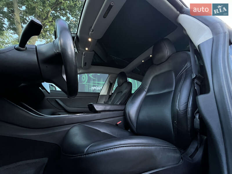 Седан Tesla Model 3 2019 в Харькове