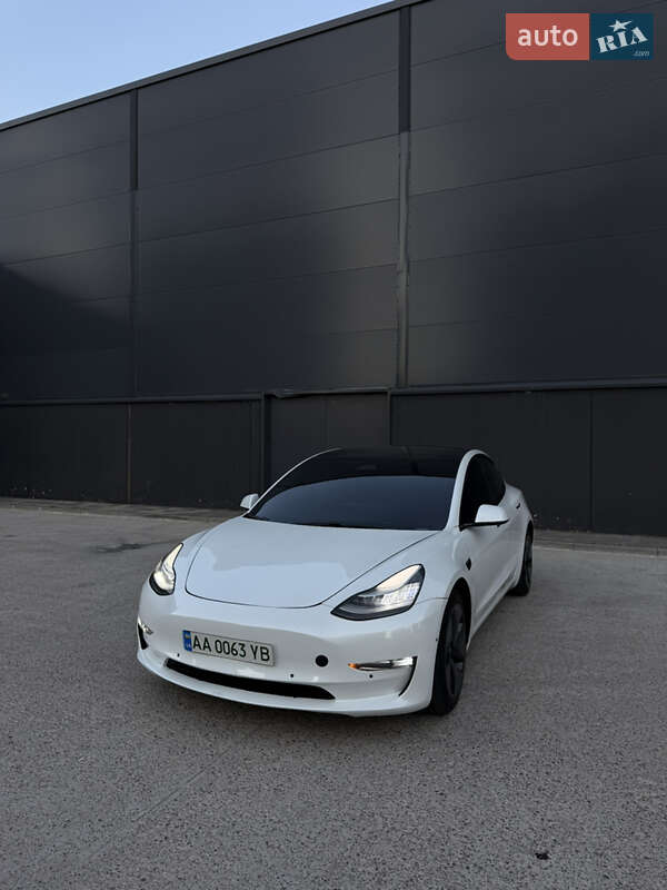 Tesla Model 3 2019