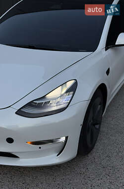 Седан Tesla Model 3 2019 в 