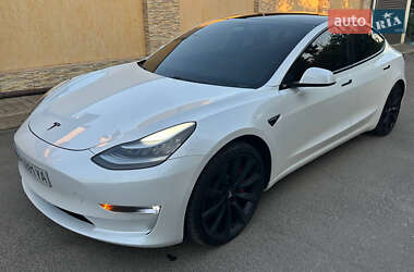 Седан Tesla Model 3 2019 в Чорноморську