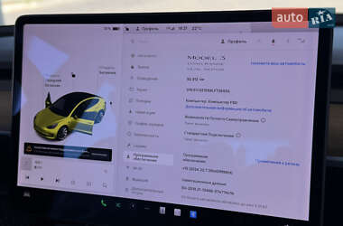Седан Tesla Model 3 2020 в 