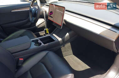 Седан Tesla Model 3 2021 в 