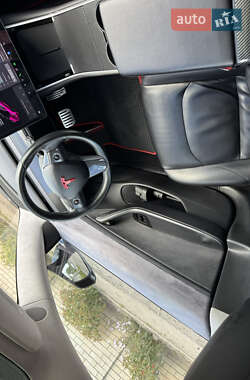 Седан Tesla Model 3 2017 в 