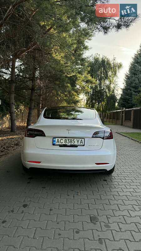 Седан Tesla Model 3 2022 в Луцьку